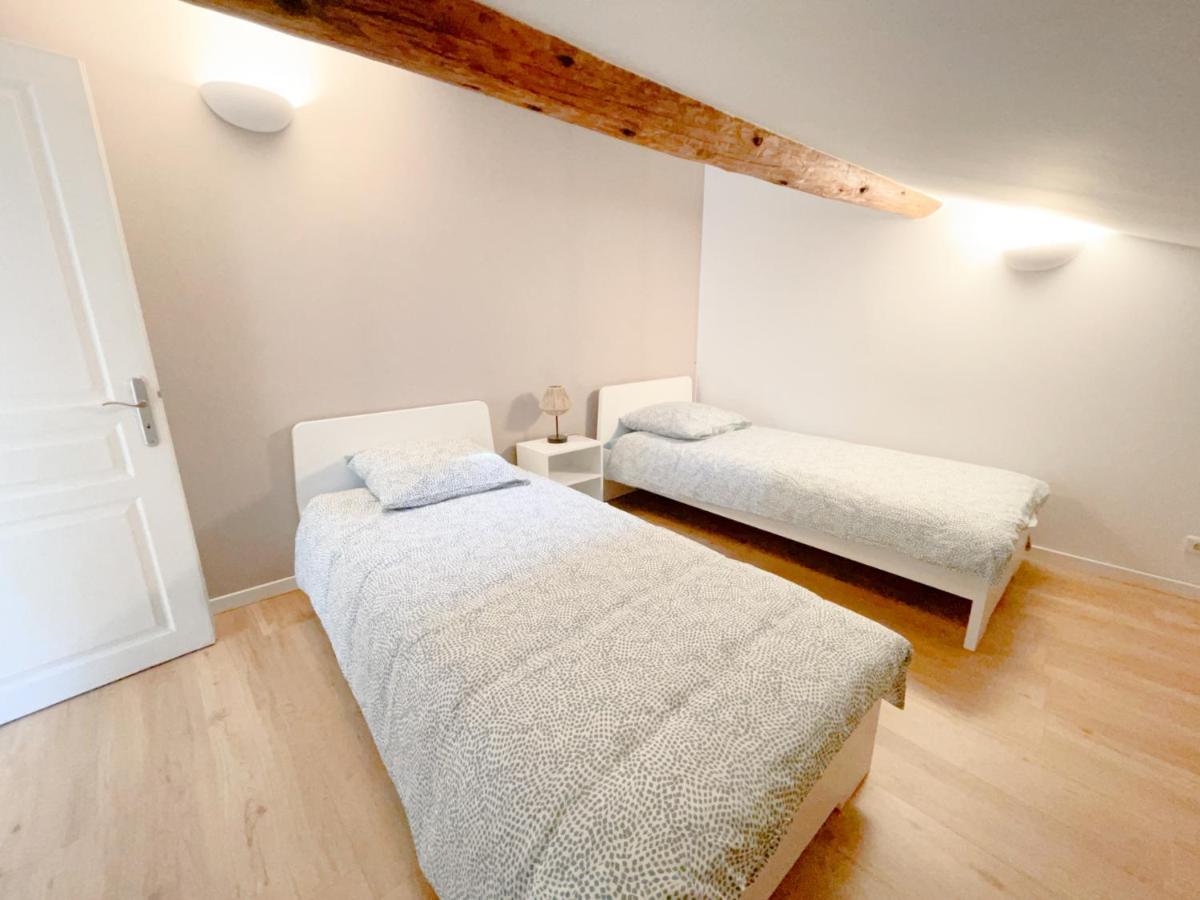 Spacieux Duplex Central Avec Terrasse Tropezienne 普罗旺斯地区萨隆 外观 照片