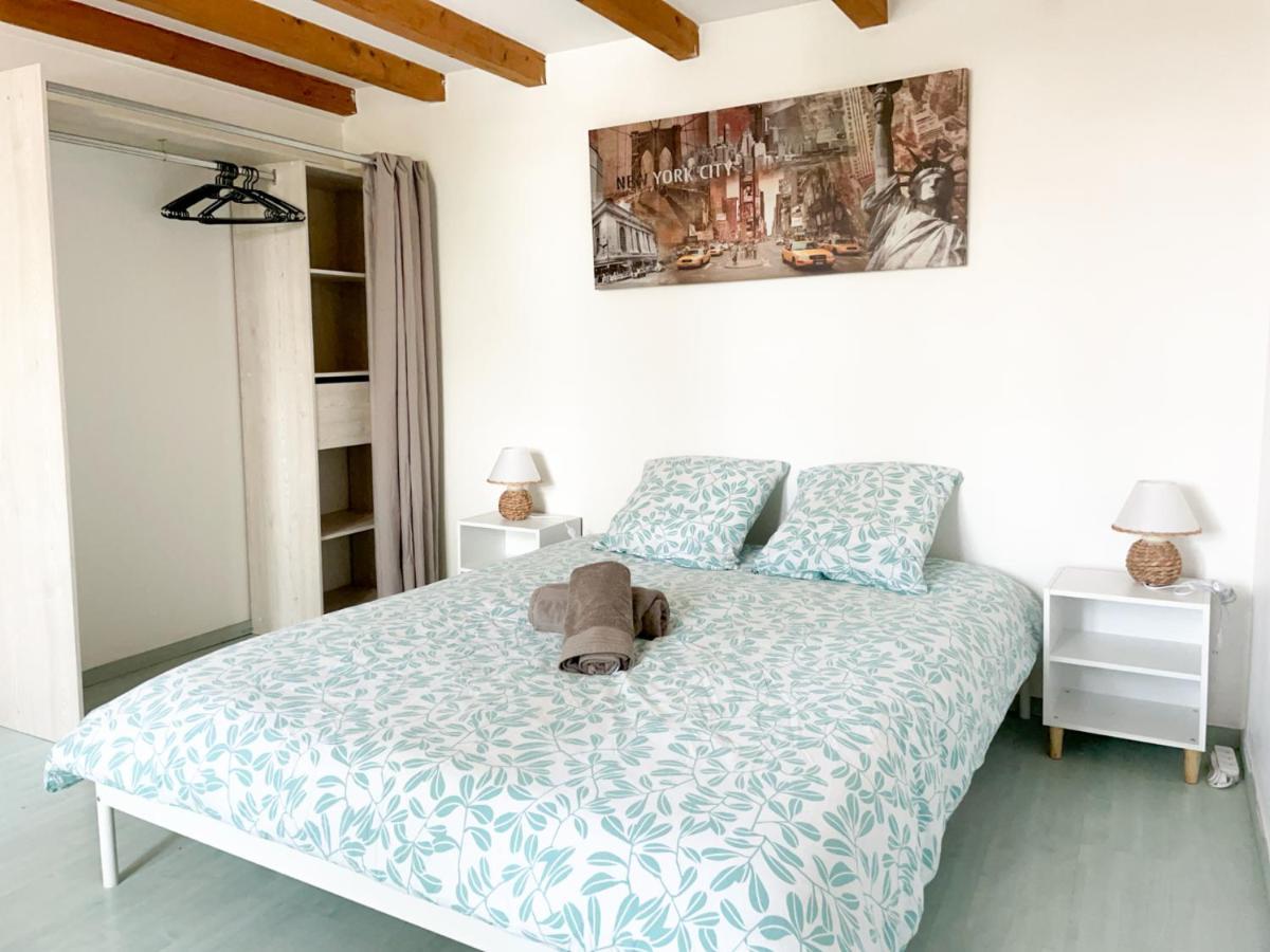 Spacieux Duplex Central Avec Terrasse Tropezienne 普罗旺斯地区萨隆 外观 照片
